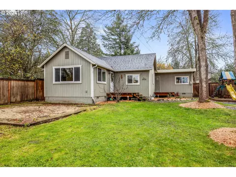 2270 Pierce St, Eugene, OR 97405