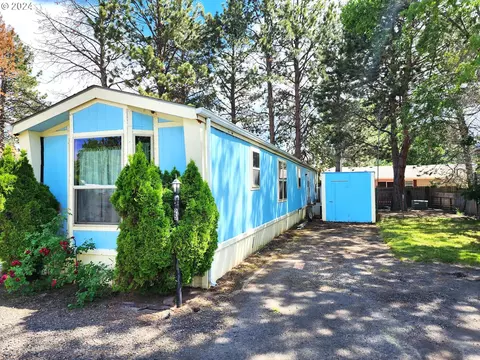 1809 26th St #25, La Grande, OR 97850