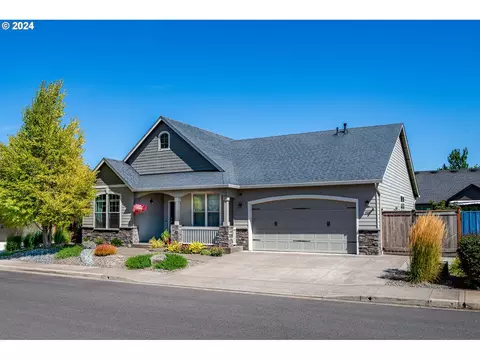 1181 S 41st St, Springfield, OR 97478