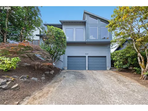 6217 SW 33rd Pl, Portland, OR 97239