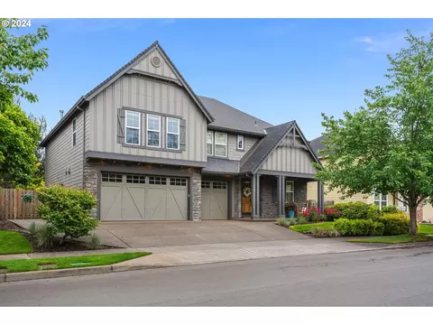 1582 S Redwood St, Canby, OR 97013