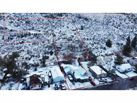 456 Spring Garden Ave, Baker City, OR 97814