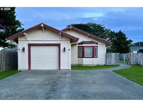 875 SE Chicago Ave, Bandon, OR 97411