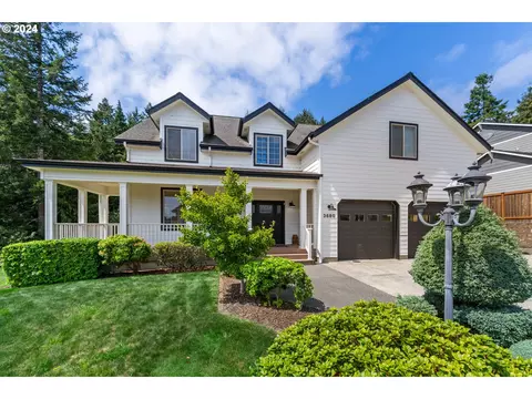 3680 Ash St, North Bend, OR 97459