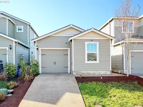 912 S View Dr, Molalla, OR 97038