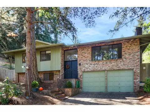 1100 Brookside Dr, Eugene, OR 97405