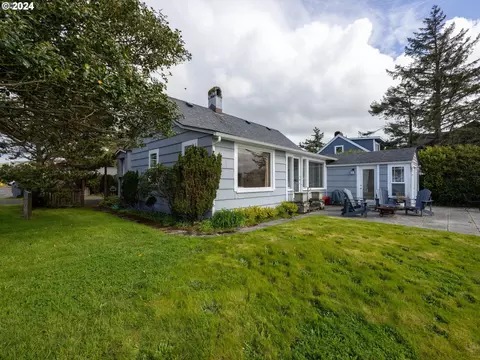 601 15th Ave, Seaside, OR 97138