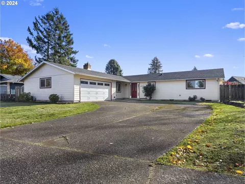 820 NE 22nd St, Gresham, OR 97030