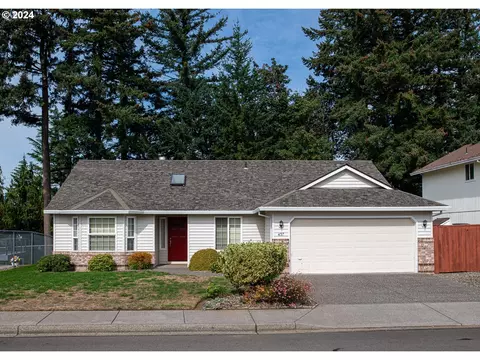 437 SW 27th Way, Troutdale, OR 97060