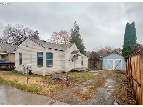1606 Z Ave, La Grande, OR 97850