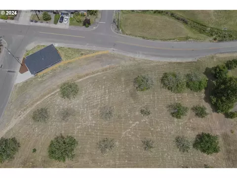 0 Winston Section Rd, Winston, OR 97496