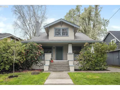 3117 NE Irving St, Portland, OR 97232