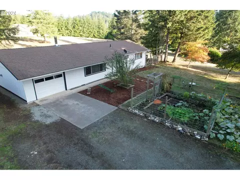 57151 Gladewood Rd, Coquille, OR 97423