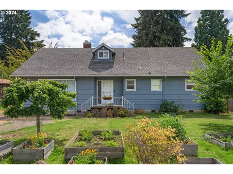 210 Myoak Dr, Eugene, OR 97404