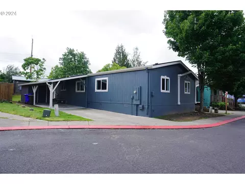 20660 NE Sandview Dr, Fairview, OR 97024
