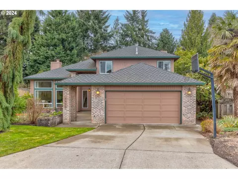 595 NW Silverado Dr, Beaverton, OR 97006