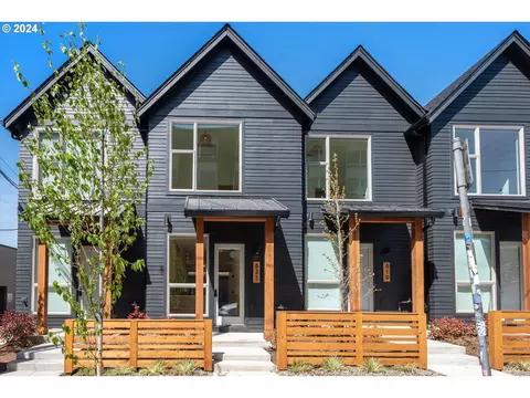 825 N Failing St, Portland, OR 97227