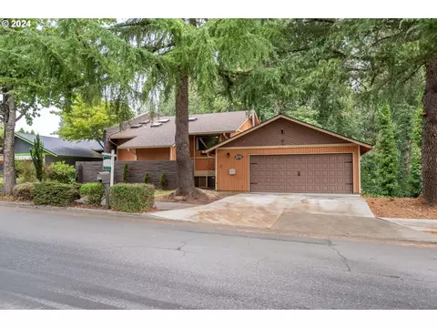 3595 SE 1st St, Gresham, OR 97080