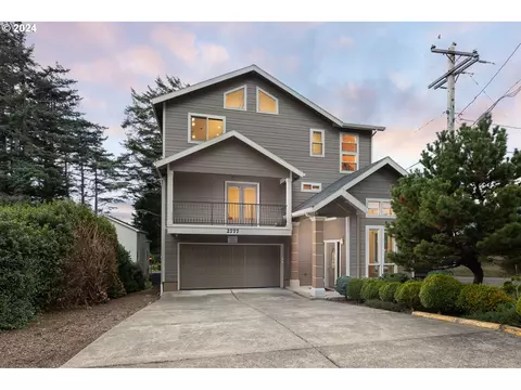 2777 NW Neptune Ave, Lincoln City, OR 97367