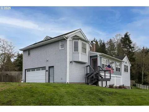 35364 Searls Ln, Astoria, OR 97103