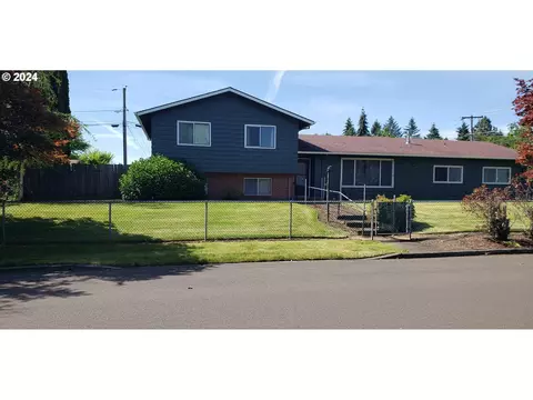 2138 SE Spruce St, Hillsboro, OR 97123