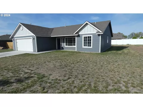 762 Miller Loop, Umatilla, OR 97882