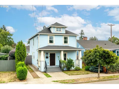 8018 SE Flavel St, Portland, OR 97206