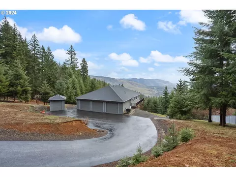 122 Grand Ridge Dr, Underwood, WA 98651