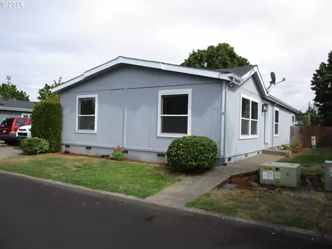 1111 SE 3rd Ave #5, Canby, OR 97013