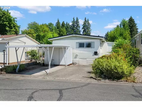 11552 SW Royal Villa Dr, Tigard, OR 97224