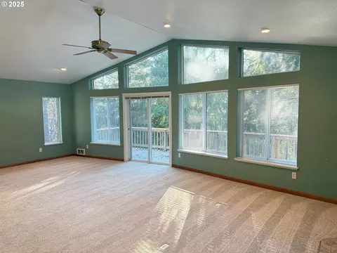 Living - 5938 View Loop, Florence, OR 97439 photo 1 of 3