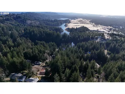 View/Area - 5938 View Loop, Florence, OR 97439 photo 3 of 8