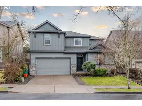 16519 SE Windswept Waters Dr, Damascus, OR 97089