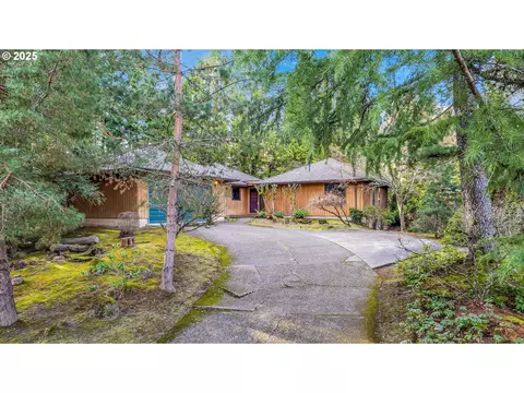 10533 SW 14th Dr, Portland, OR 97219