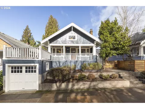 3375 SE Clinton St, Portland, OR 97202
