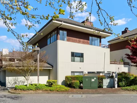 5150 S Landing Dr #B2-301, Portland, OR 97239