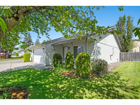 716 SE 5th Way #D10, Battle Ground, WA 98604