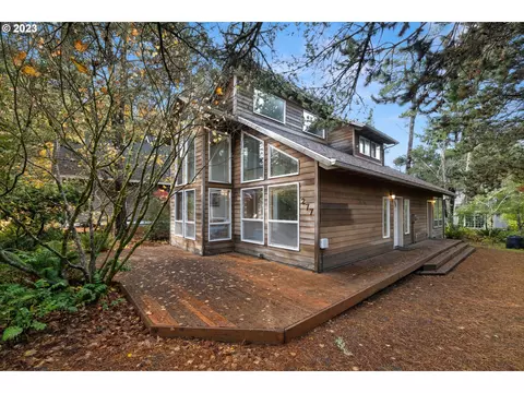 227 4th Pl S, Manzanita, OR 97130