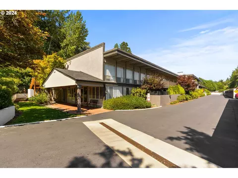 4460 SW Scholls Ferry Rd # 20A, Portland, OR 97225