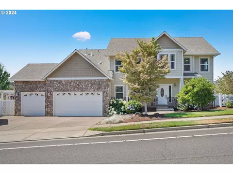 1585 NW Titan Dr, Salem, OR 97304