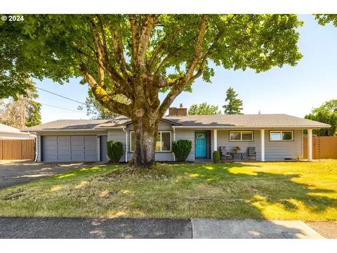 1119 S South End Rd, Oregon City, OR 97045