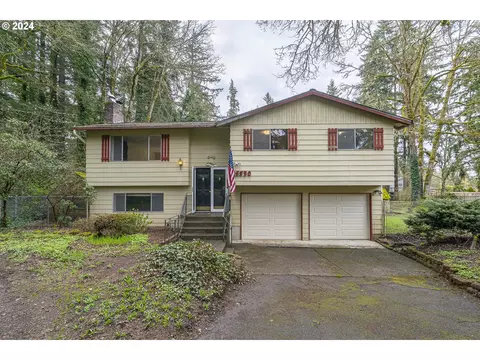15590 S Holcomb Blvd, Oregon City, OR 97045