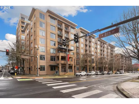 701 Columbia St #715, Vancouver, WA 98660