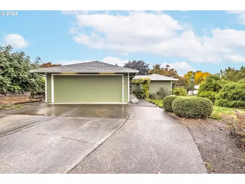 20560 SW Imperial Ln, Beaverton, OR 97003