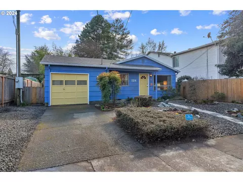1014 SE Sherrett St, Portland, OR 97202