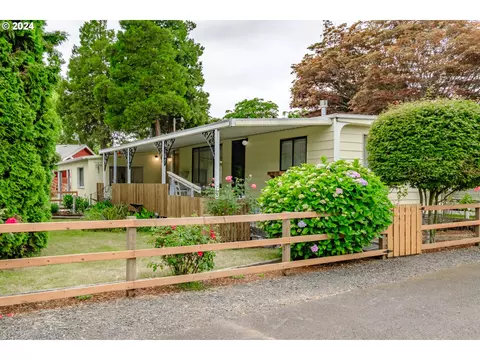 500 Loucks Way # 12, Brownsville, OR 97327