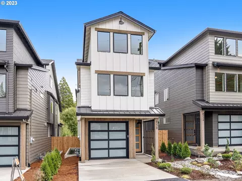 8228 SW 46th Ave, Portland, OR 97219