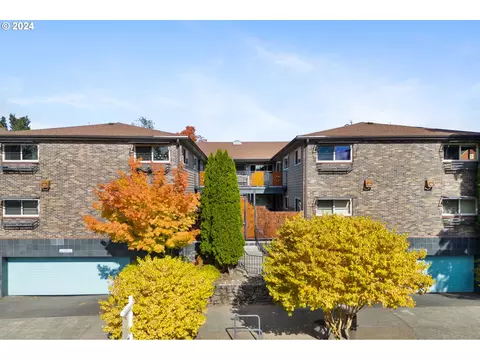 1765 NE Clackamas St, Portland, OR 97232