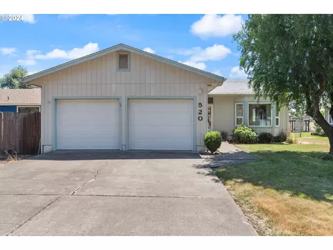 520 SE Lacreole Dr, Dallas, OR 97338