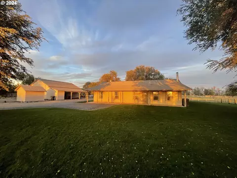 77867 Cottonwood Bend Rd, Hermiston, OR 97838